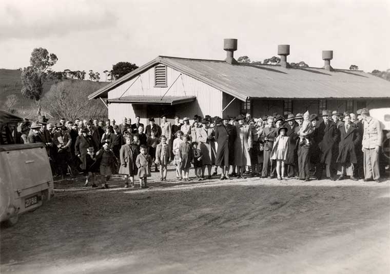 Opening of the Paris Creek Hall c1948