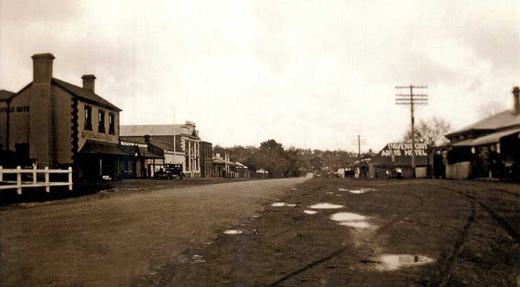 Maccy Hotel c1940