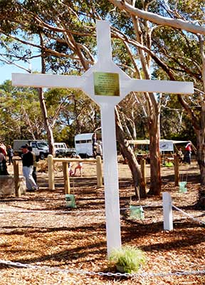 Long Tan Cross