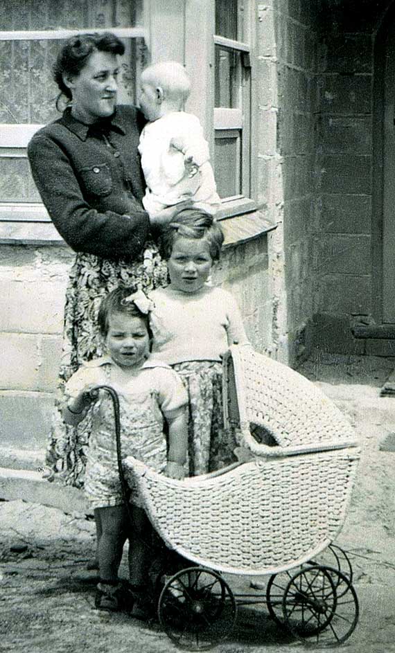 WINTER Monica, Margaret, Catherine, Stephen at Hawthorndene